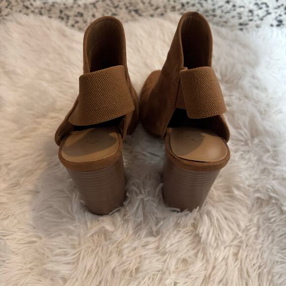 Call It Spring Vegan Brown Suede Slingback Mules Size 7 - Picture 3 of 12